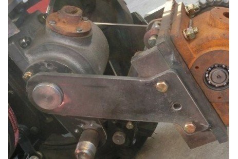  редуктор проміжний (до трактора DW120 / DW120B) 