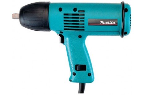 Шуруповерт Makita 6905H