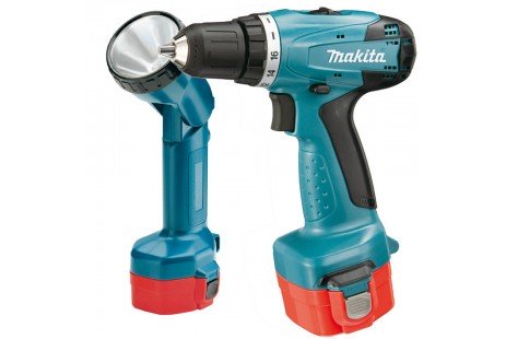 Шуруповерт Makita 8271DWALE